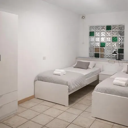 The Tree House Coliving Hostel El Medano (Tenerife)